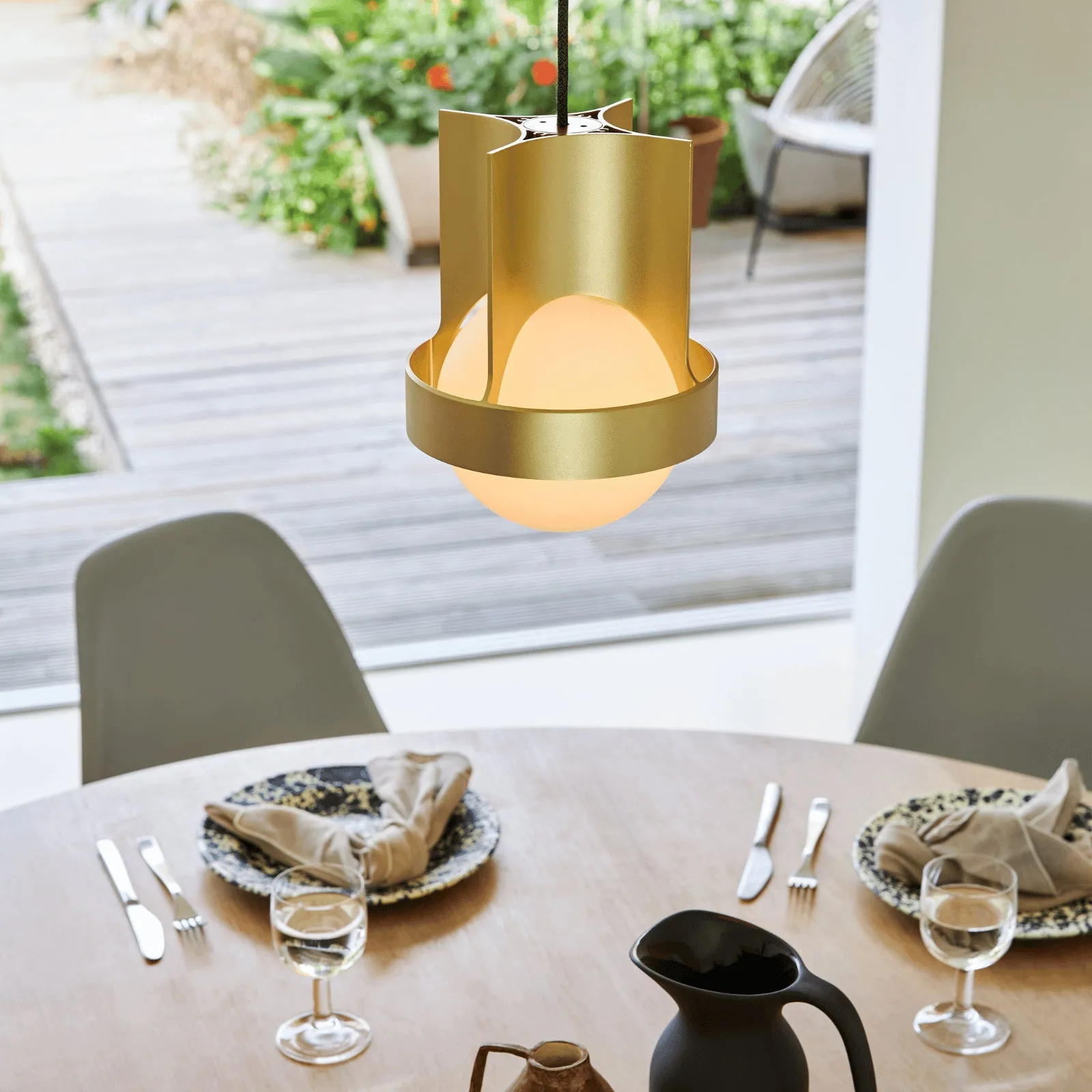 Loop Pendant Light