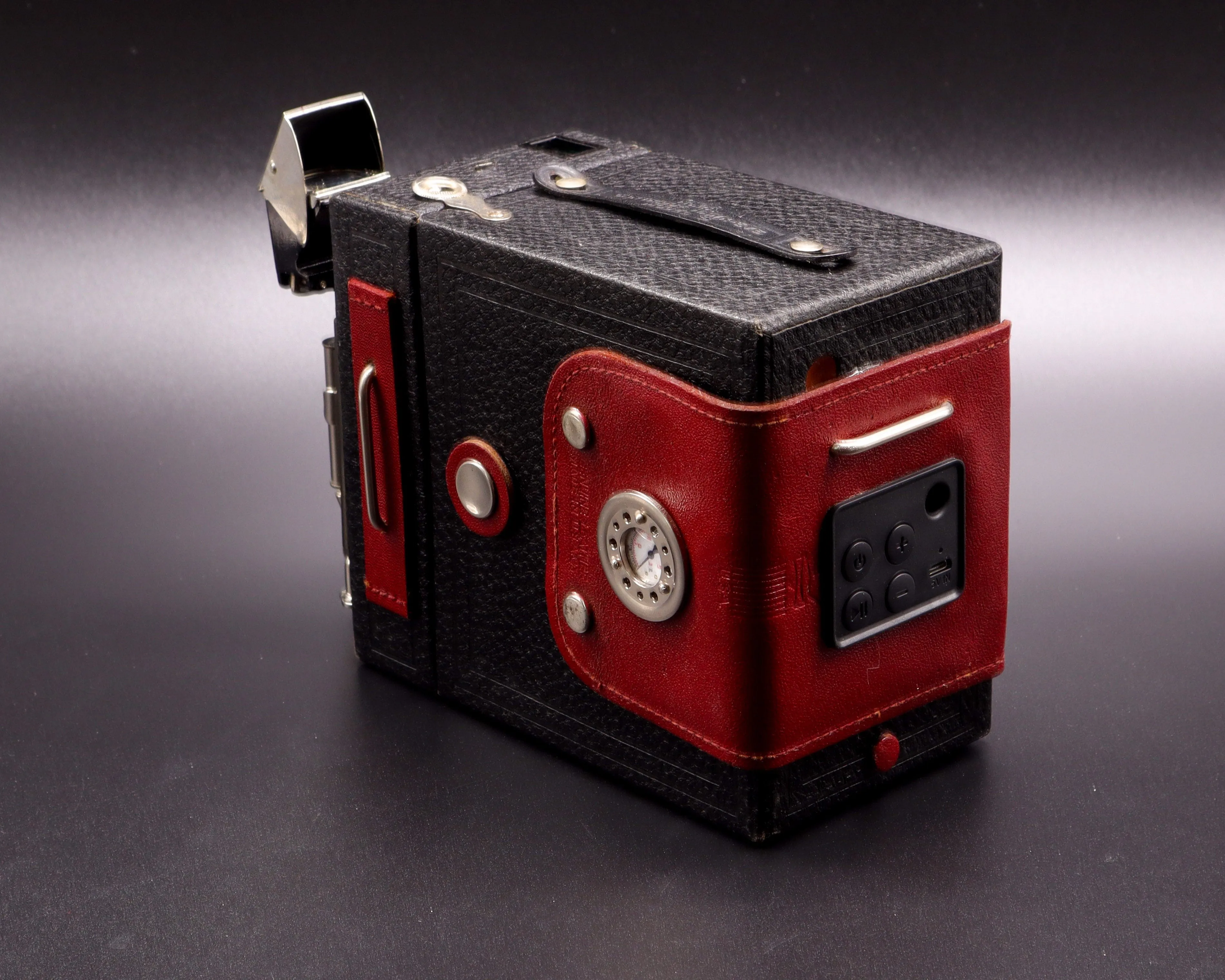 "The Red Baron V" Steampunk Bluetooth Speaker, Gifts for Geeks, Electronic Audio gadget, signed & numbered artwork