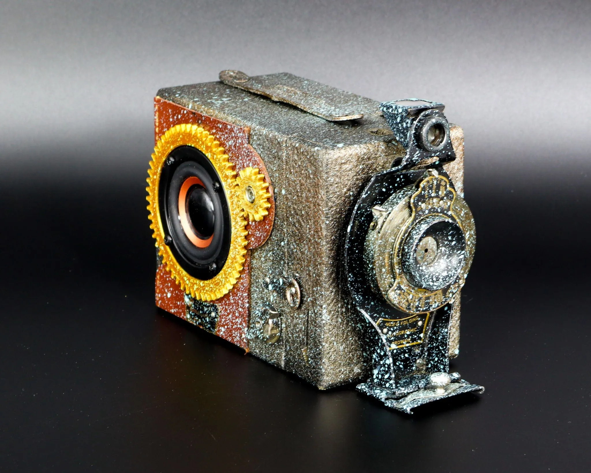 The Lost Treasure - Steampunk Bluetooth Speaker, Kodak Box Camera, Gifts for Geeks, Electronic Audio gadget, signed & numbered artwork