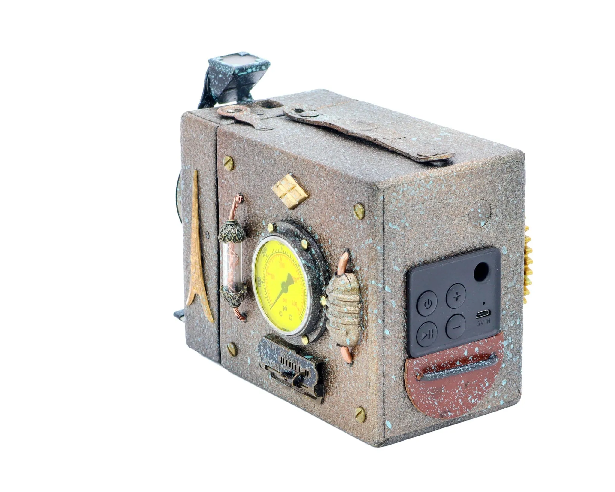 The Lost Treasure - Steampunk Bluetooth Speaker, Kodak Box Camera, Gifts for Geeks, Electronic Audio gadget, signed & numbered artwork